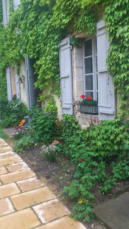Chambre D'Hotes Le Moulin De Moulis מראה חיצוני תמונה
