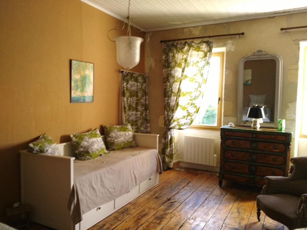 Chambre D'Hotes Le Moulin De Moulis מראה חיצוני תמונה